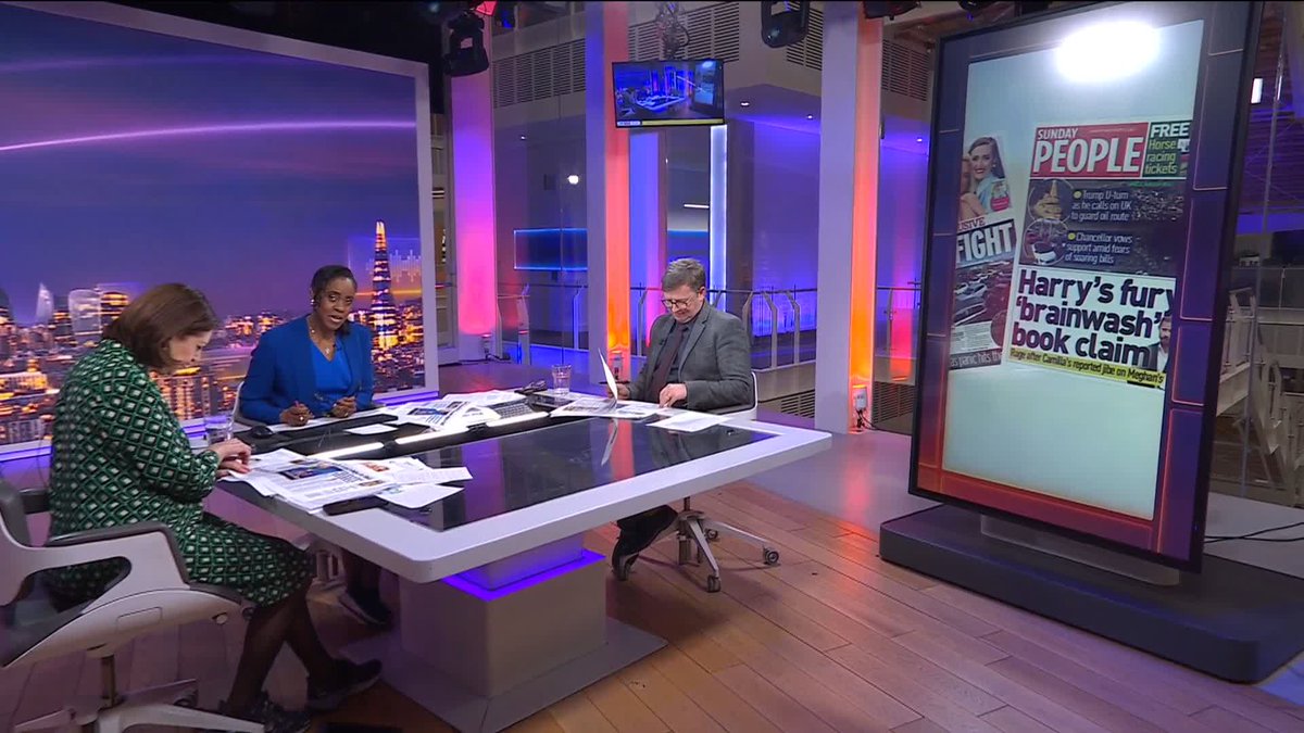 What's on Sunday's front pages? 📰 @SkyGillian is joined by the Daily Mail's Mark Nicol and former head of Channel 4 News @DorotheaByrne on The Wrap for a first look at Sunday's front pages. Read more ➡️ 📺 Sky 501, Virgin 602 and Freeview 233