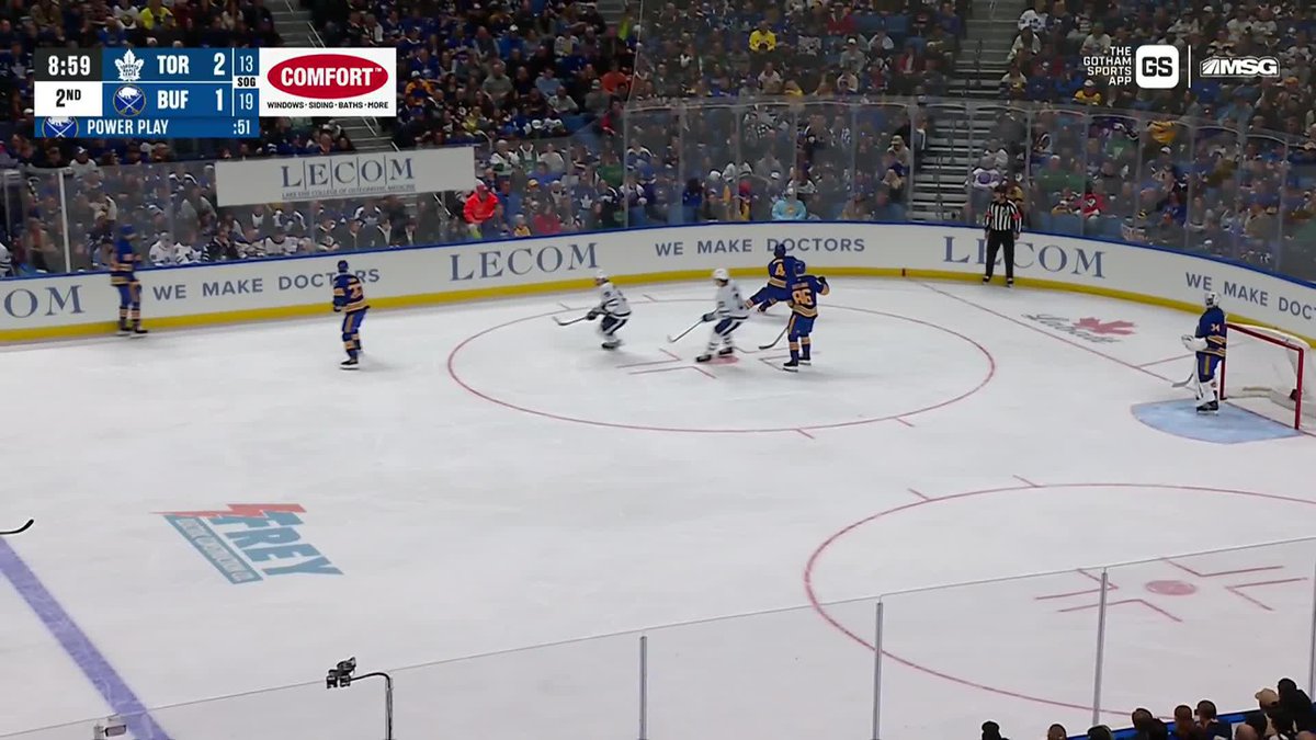 This no-look pass from Noah Ostlund is TOO NICE 🥵