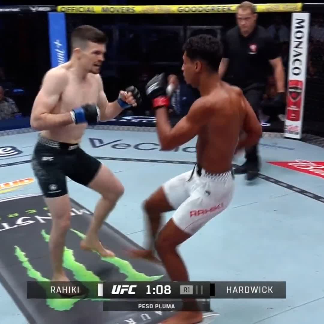 Bro this fight was absolutely bananas. 😳 #UFCVegas114