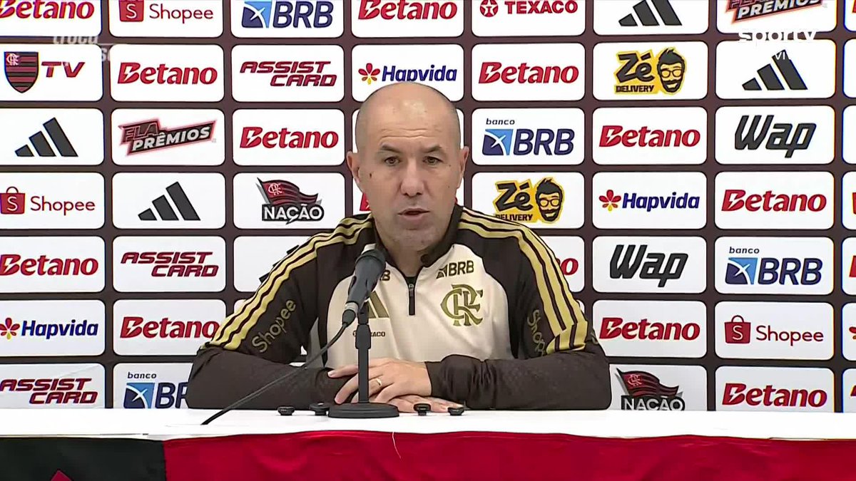 Leonardo Jardim, após Botafogo 0 x 3 Flamengo: "Uma equipe com a qualidade do Flamengo também deve ter esta variável, que é defender bem".
