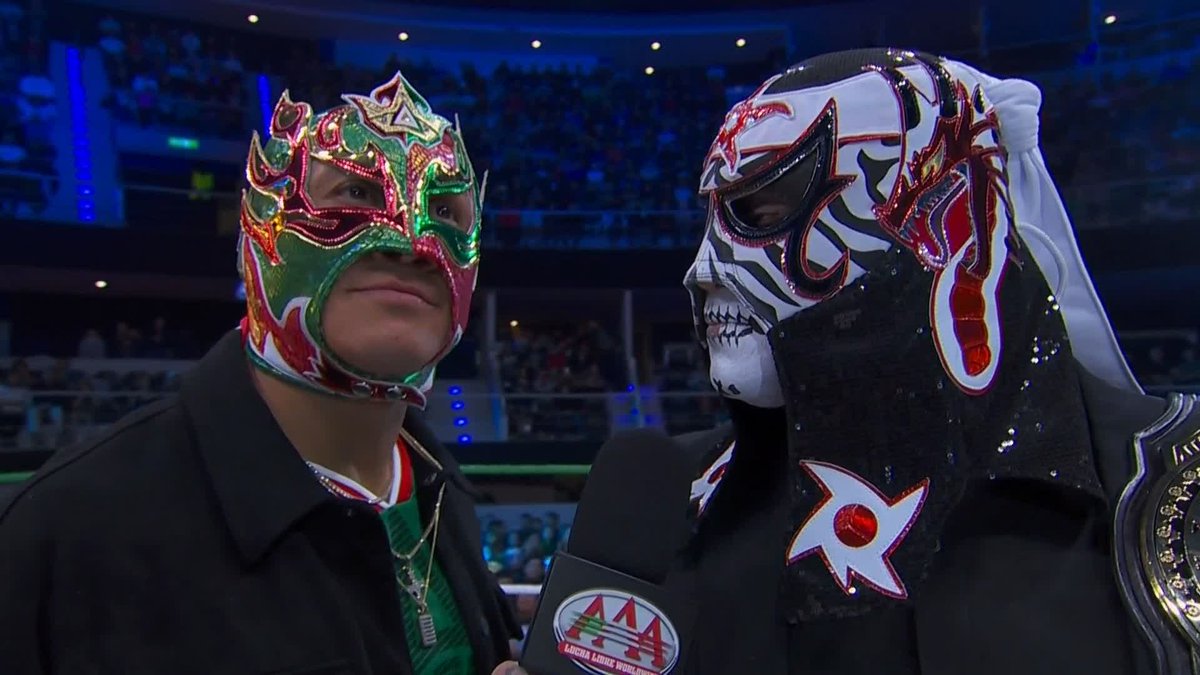 What a moment for brothers REY FENIX WWE and the NEW Intercontinental Champion PENTA EL ZERO M! 🔥