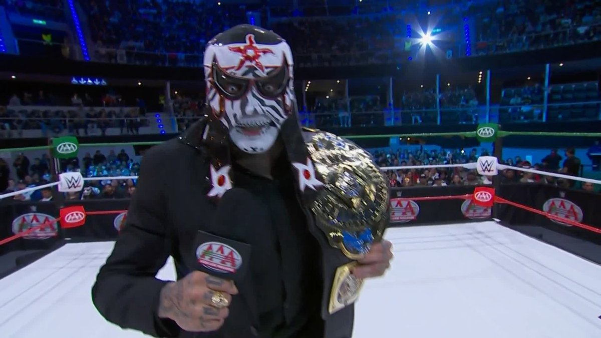 "Este Campeonato de WWE es para todo México" 🇲🇽 #AAAReyDeReyes