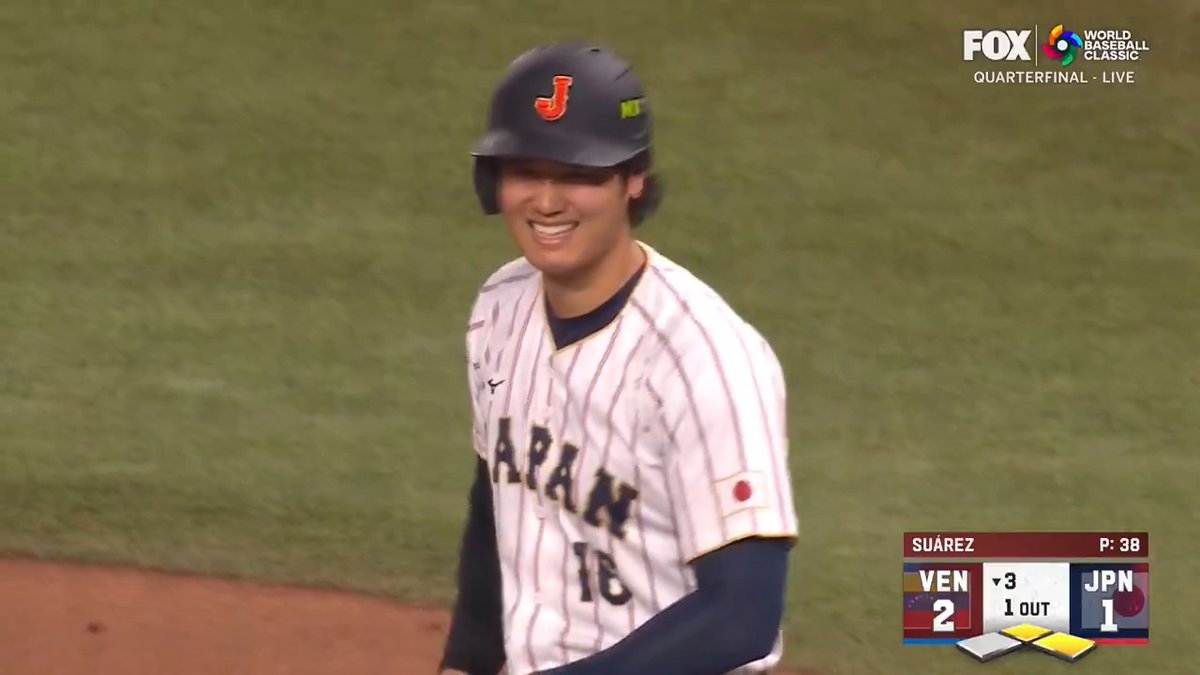 大谷さん、申告敬遠後、ベネズエラベンチ向かってなんて言ったんかな？😂 👦『おれに打たせてよ！』 👦『右打席で打とうか？』 #大谷翔平 #WBC