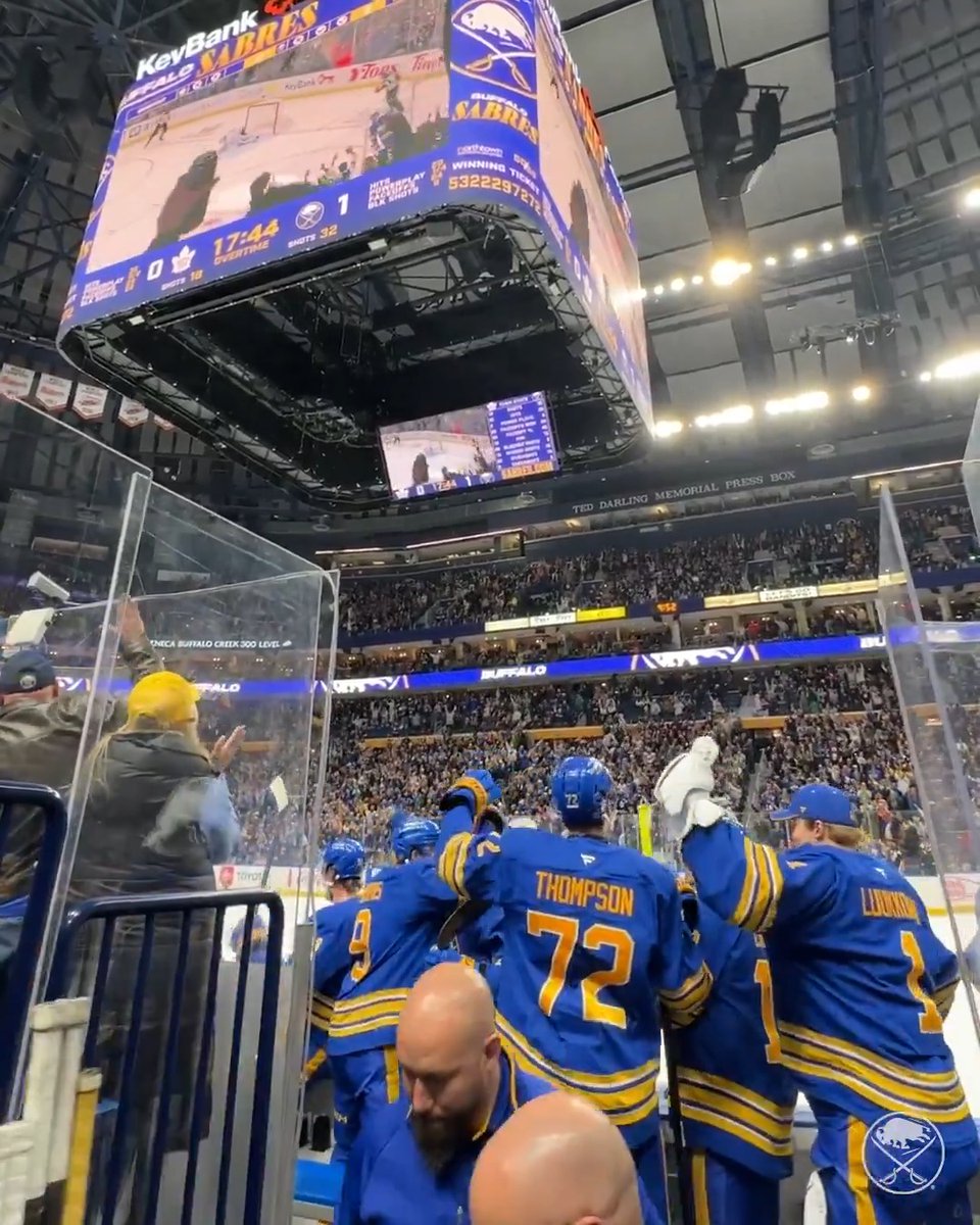 POV: you're on the bench for Tuchy's game winner! 🤩