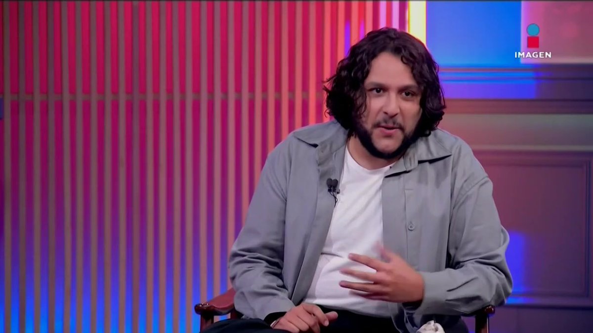 ¿Es GAY? Paco de Miguel pone fin a rumores y explica por qué sus personajes son mujeres. #ElMinutoSinCensura sábados 8 pm por el 3.1 de #ImagenTelevisión :
