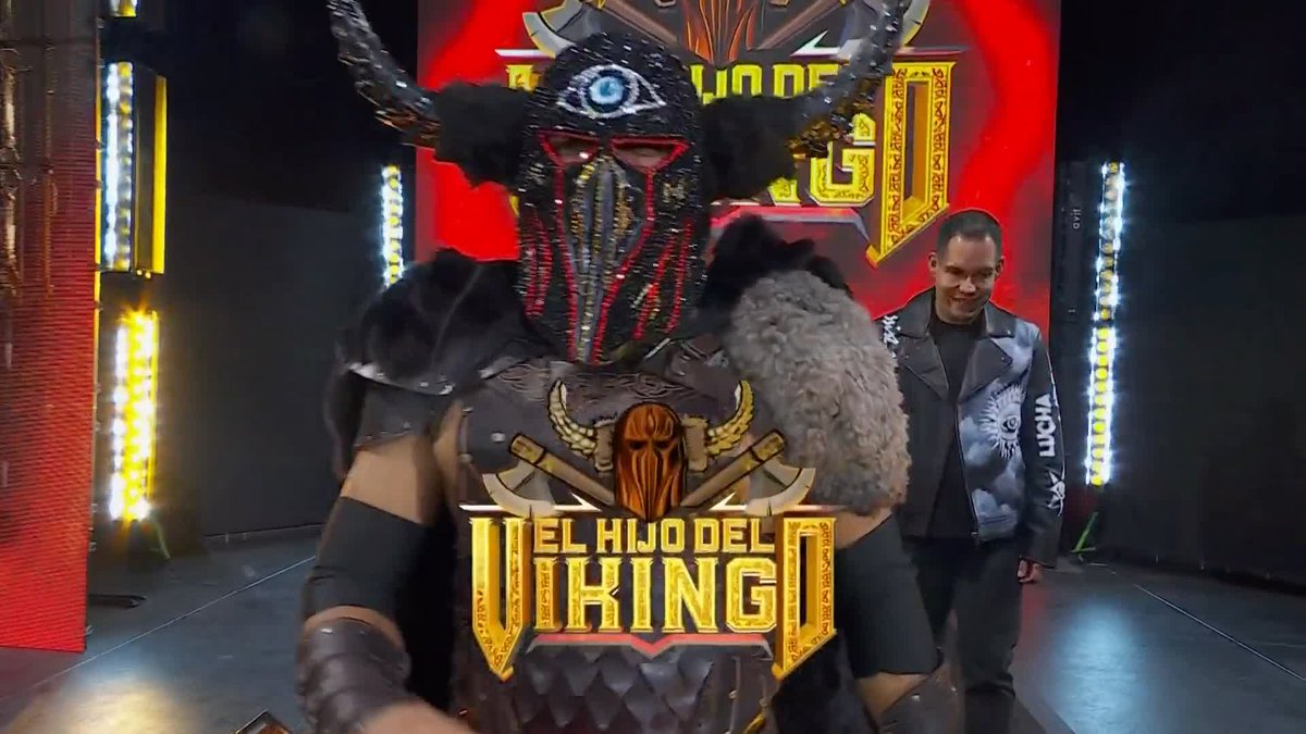¿Eso es un "BUUUUUUU" o un "VIKINGO es el mejor luchador"? #AAAReyDeReyes
