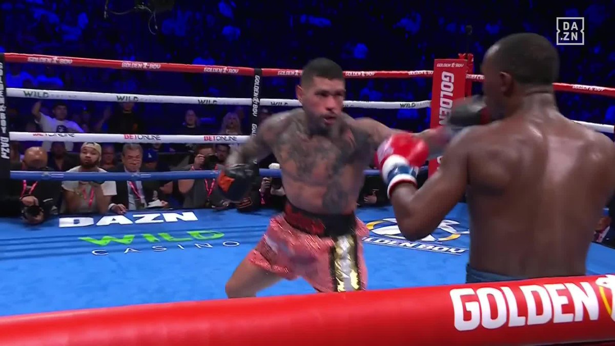 Arnold Barboza Jr. is turning it UP 🥵 #BarbozaJrSimsJr | Live NOW on DAZN ▪️