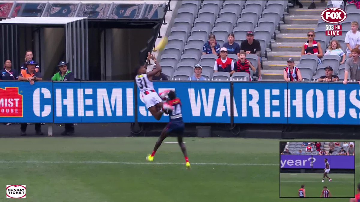 FLYIN' RYAN!!!! 🦅 A Mark of the Year contender from Liam Ryan... and he brings CJ to "Posterville"! 📺 Watch #AFLDeesSaints on Ch.504 or stream on Kayo: ✍️ BLOG 🔢 MATCH CENTRE