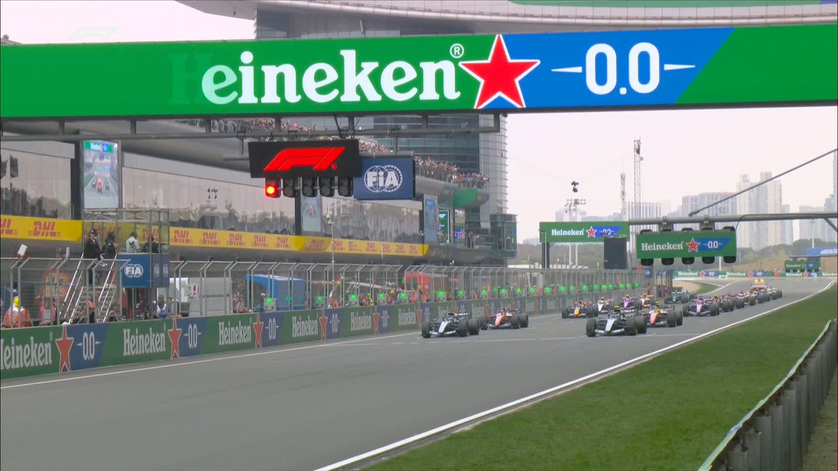 We are underway in China, and Lewis Hamilton leads the race in his Ferrari! 🍿