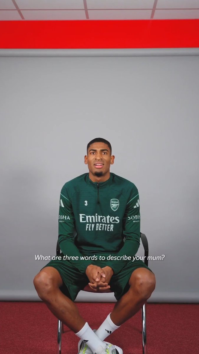 A surprise Mother’s Day visit for Cristhian Mosquera ❤️ Have a special Sunday celebrating, Gooners 🫂