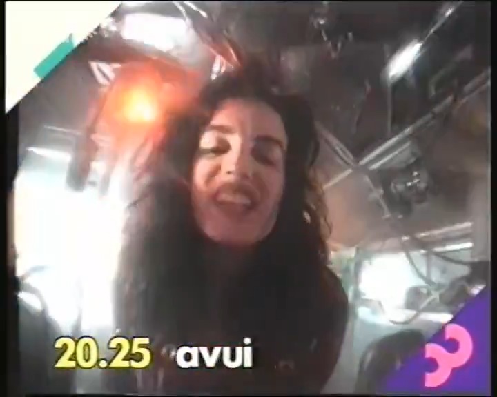 L'any 1991 el programa "Sputnik TV" va revolucionar les tardes del canal 33. Aquesta va ser la primera promoció d'un programa que marcaria una època