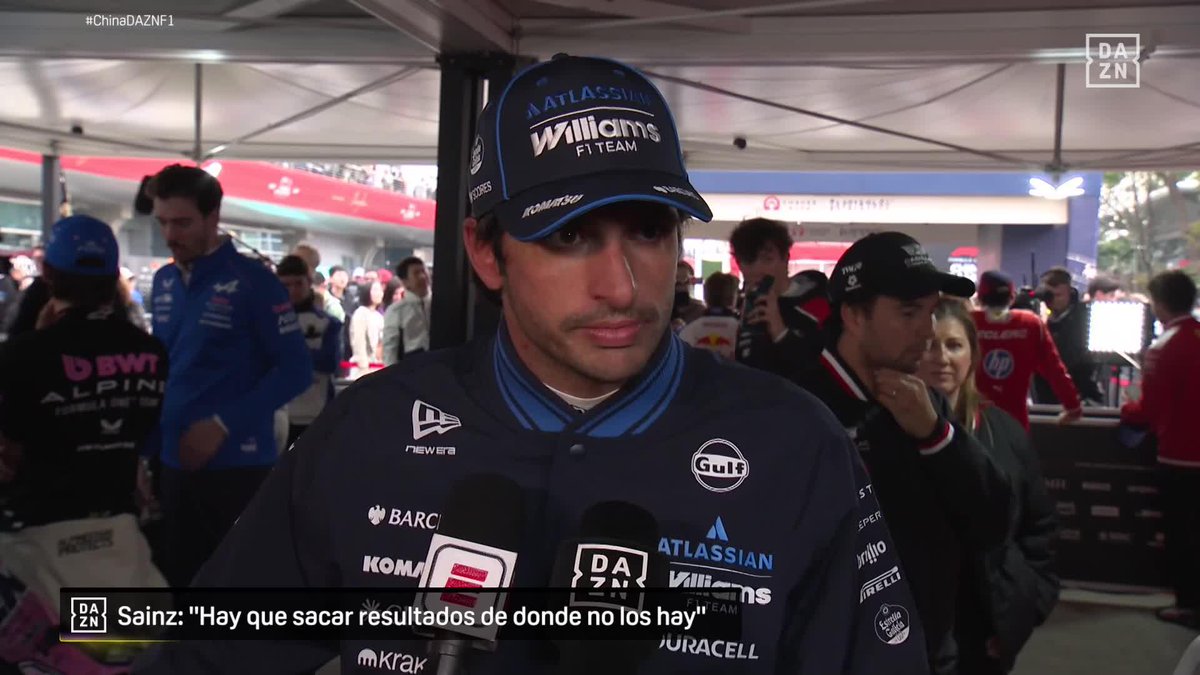 Checo también andaba de chismoso con Valtteri #ChineseGP