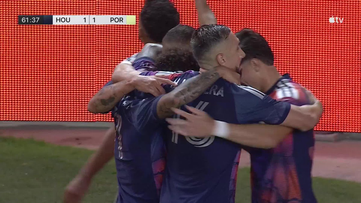 Guilherme marcou mais um gol na MLS, além disso, ele também deu uma assistência na vitória do Houston Dynamo em cima do Portland Timbers. O brasileiro tem 3 gols e 1 assistências em 3 jogos nessa temporada da MLS.