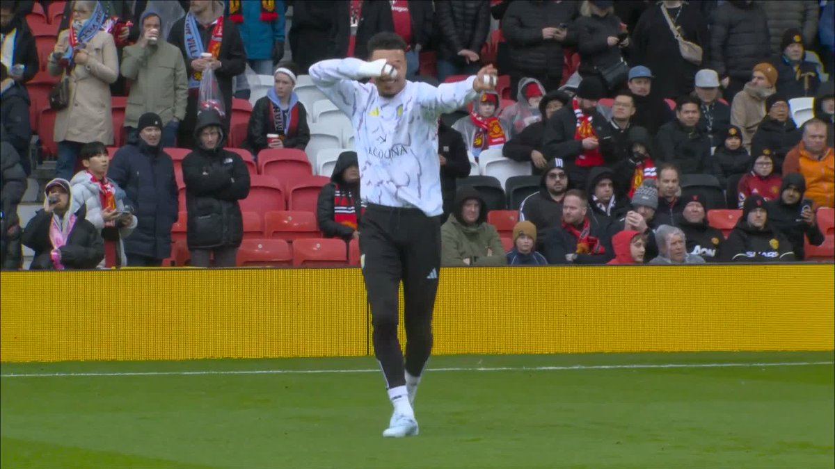 Is Morgan Rogers practicing a celebration in the warm-up? 😅🏹