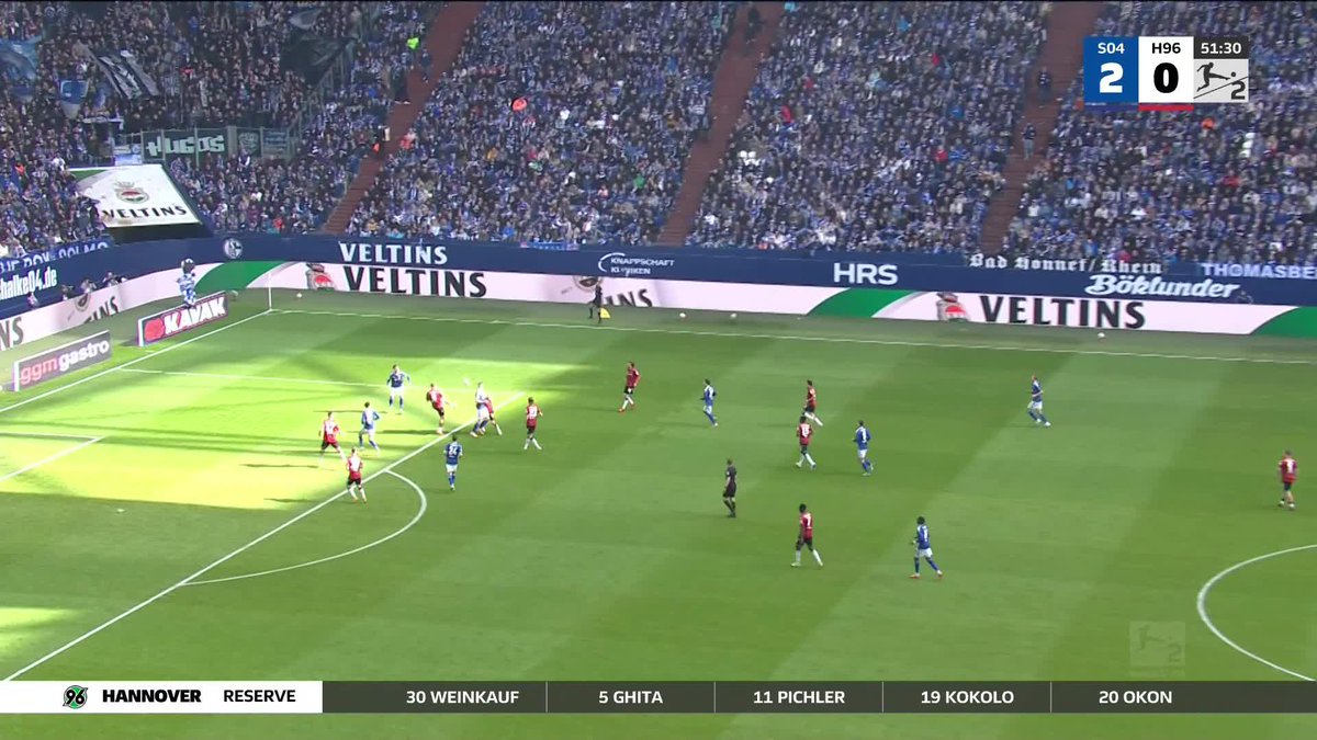 Dzeko sieht Rot! Die 2. Bundesliga live auf Sky 🍿📺 #sky2bundesliga #2bundesliga #s04h96