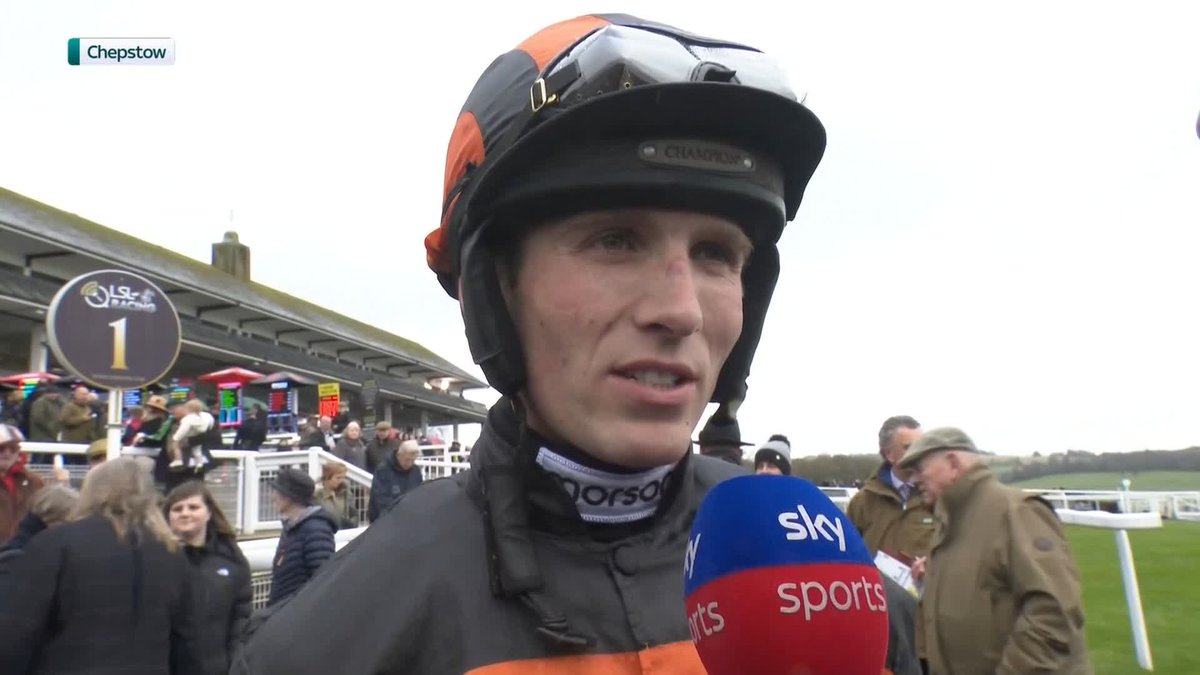"Me and Ben Jones have a small wager on!" 🤝 Harry Cobden on his season so far and No Drama This End's performance in the Turners... Matt Chapman Paddy Brennan