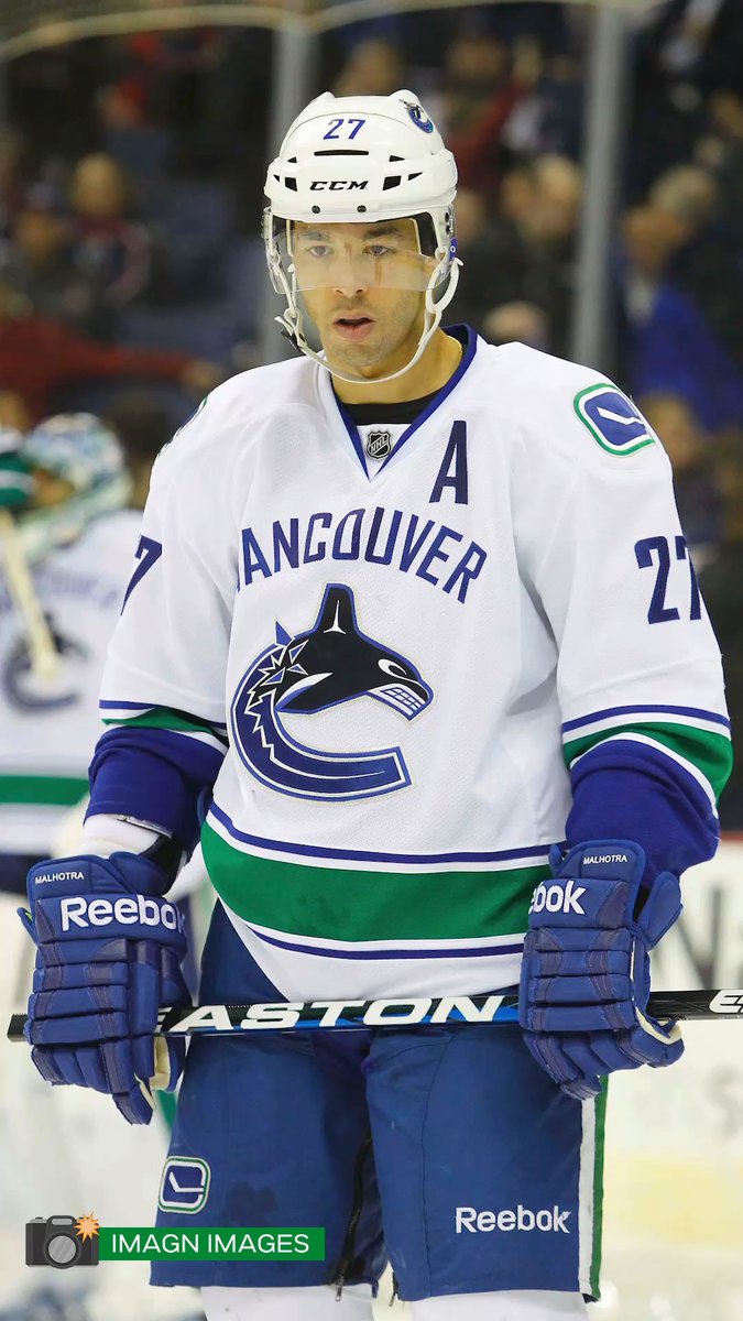 Should the Canucks look to bring back former players for management and coaching roles? #nhl #canucks #vancouvercanucks