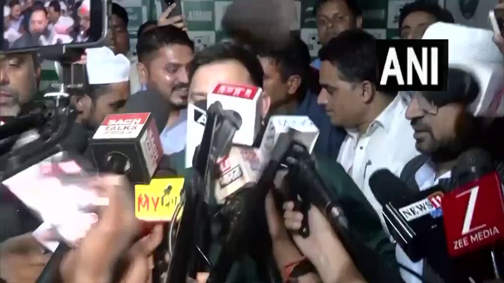 BREAKING 🚨 इफ्तार पार्टी से निकलने के बाद तेजस्वी यादव का बड़ा बयान🔥🔥 कल होने वाले राज्यसभा चुनाव में सभी धर्मनिरपेक्ष पार्टियां एकजुट हो कर बीजेपी को चुनाव हराएँगी। हमने एआईएमआईएम से भी समर्थन माँगा है।