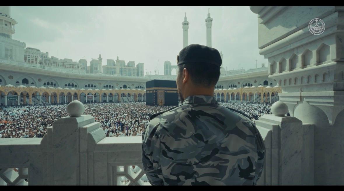 خلف الهدوء .. حضورٌ يقِظ وخلف الانسياب .. سواعدُ لا تهدأ #حياكم_الله