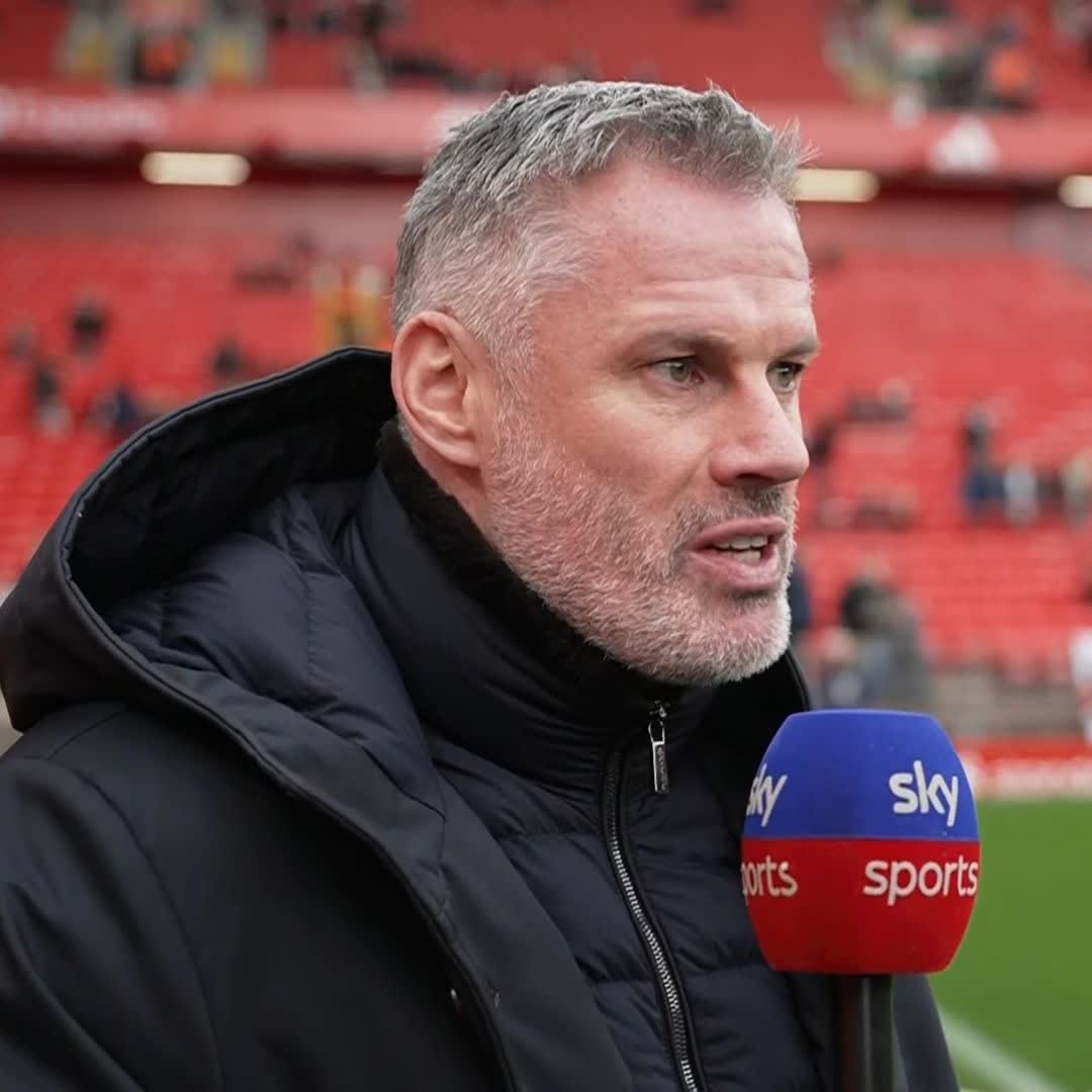 "Little bit of a shock" Jamie Carragher reacts to the news that Mo Salah and Hugo Ekitike will be starting on the bench for Liverpool's Super Sunday clash with Tottenham Hotspur 🔴