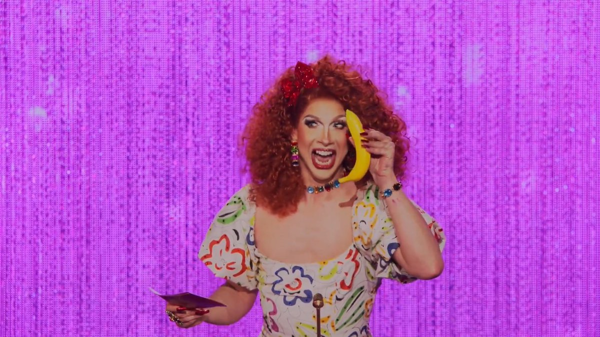 Let's get toastin' and roastin' 🔥👠 #DragRace Ru-live the Alyssa Edwards Roast! 👉