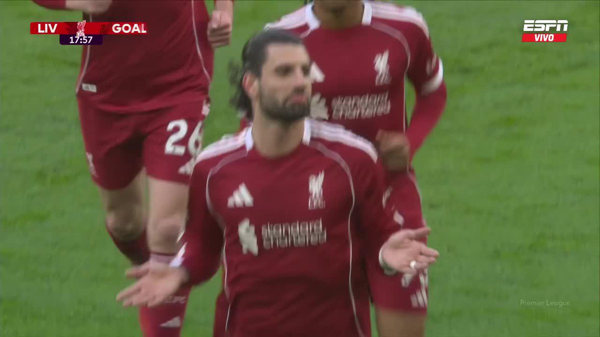 Te reto a nombrar un mejor pateador de tiros libres que Dominik Szoboszlai