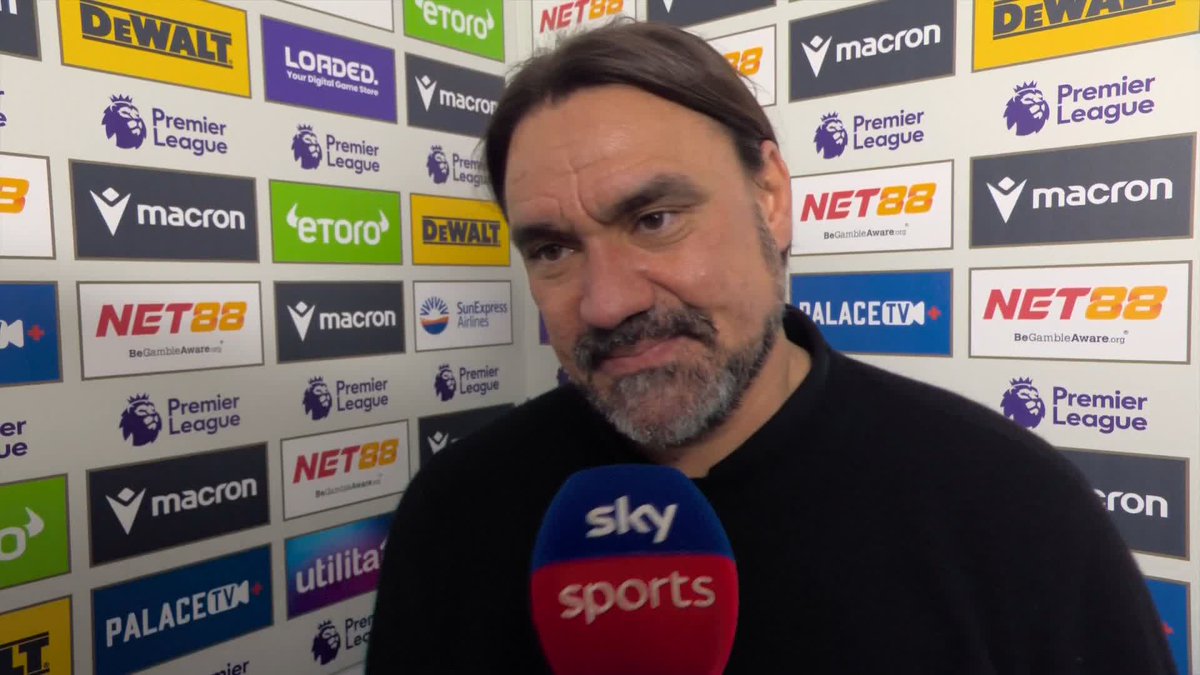 "It's doubtful if it's a foul, it's definitely not a yellow card... makes no sense!" Daniel Farke was less than impressed with Gabriel Gudmundsson's sending off against Crystal Palace 😬