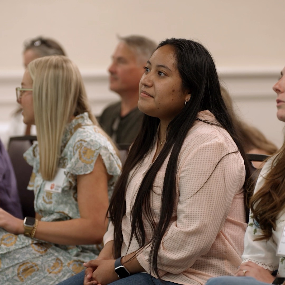A gift from the Darla Moore Foundation will support future veterinarians from South Carolina’s Pee Dee region. Six students in the inaugural class of the Harvey S. Peeler Jr. College of Veterinary Medicine will receive full scholarships covering tuition, fees and living expenses.