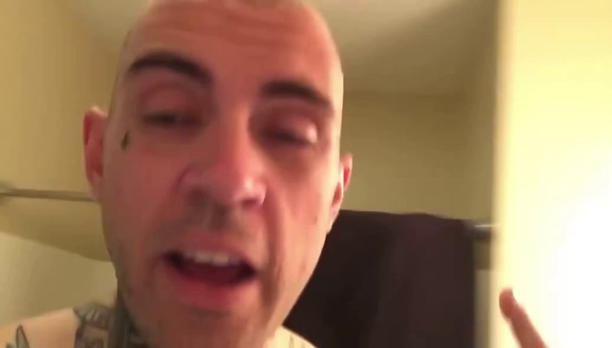 Adam22 vibing to “Wokeuplikethis*” by Playboi Carti &amp; Lil Uzi Vert just 5 days after it was released, 9 years ago today (2017)