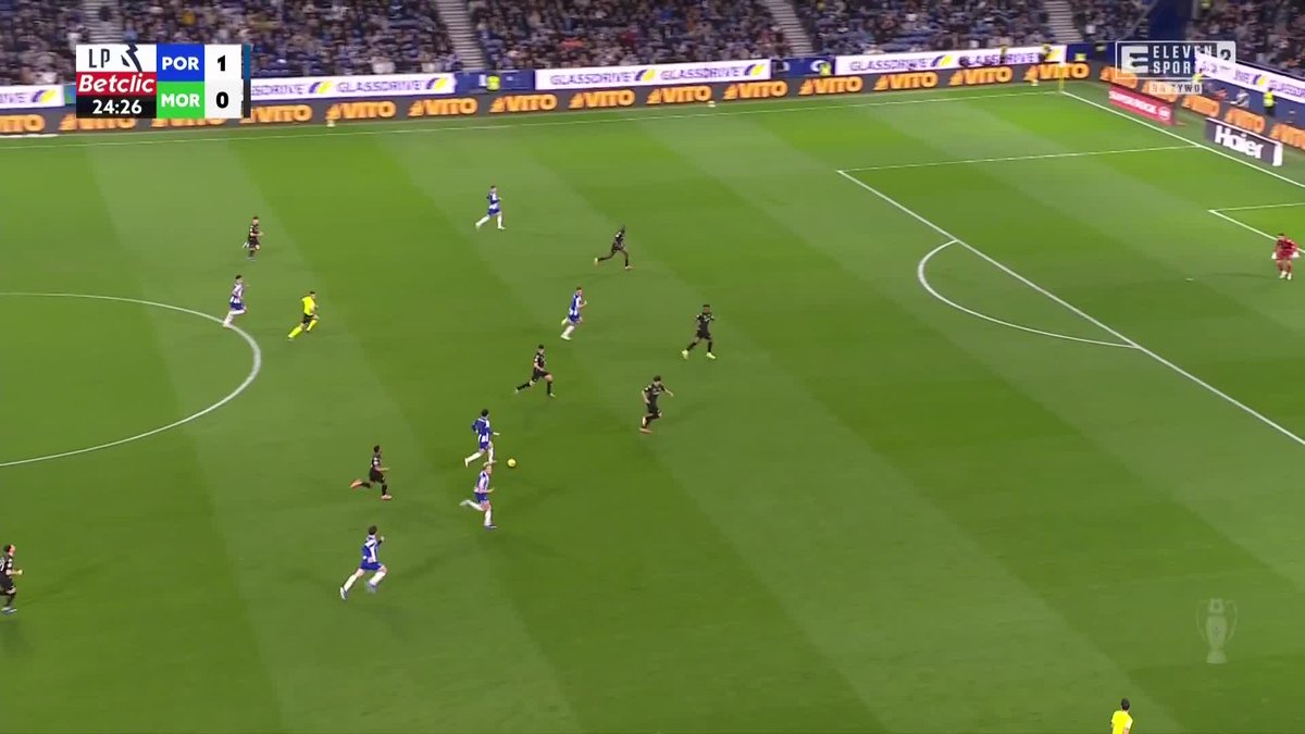 🇵🇱 𝐎𝐒𝐊𝐀𝐀𝐀𝐑 𝐏𝐈𝐄𝐓𝐔𝐒𝐙𝐄𝐄𝐄𝐖𝐒𝐊𝐈!!! ⚽💥 Chłopaku, co Ty robisz?! 🤯 Kolejny gol naszego skrzydłowego, on jest nie-sa-mo-wi-ty! 😍 #PortuGOL 🇵🇹