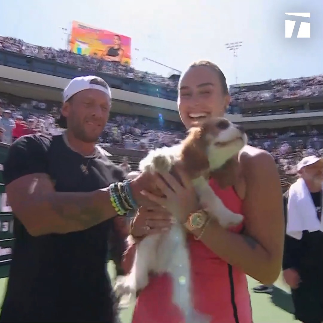 Aryna Sabalenka brings her new puppy Ash on court after winning her first Indian Wells title. 🥹 Into the ice bucket 🧊😂🐶
