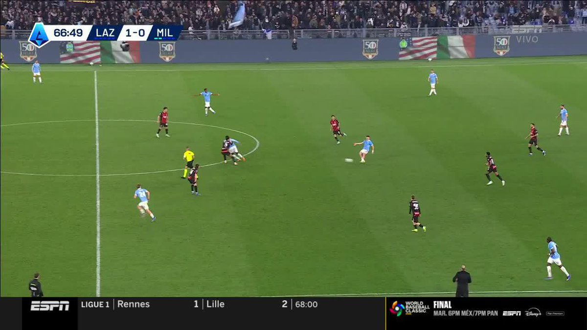💥 ¡TENSO MOMENTO EN EL BANQUILLO DEL MILAN! Rafael Leao FURIOSO por salir de cambio... le reclamó y empujó a Allegri, su técnico 😳