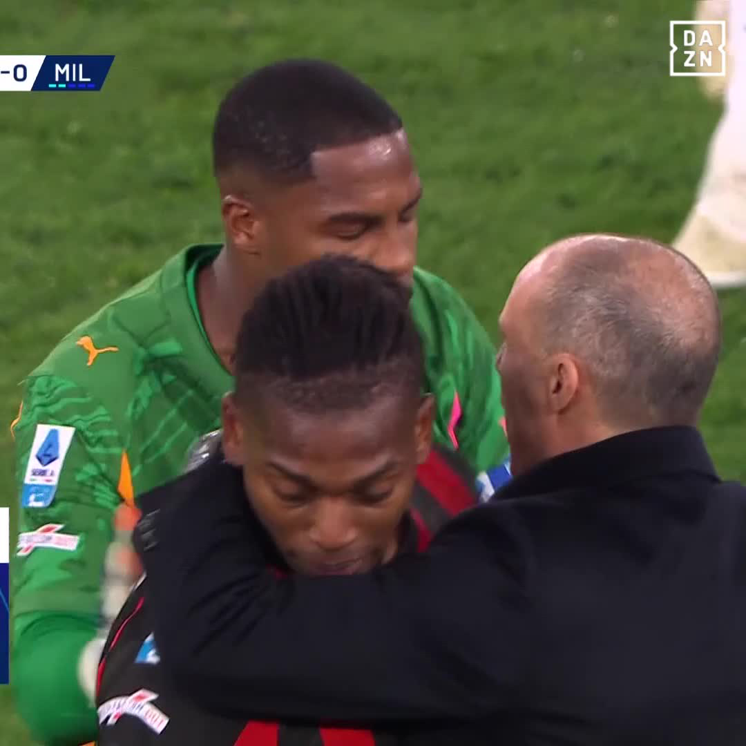 Deine Mannschaft liegt hinten - und du machst Zeitspiel #DAZNmoment #SerieA