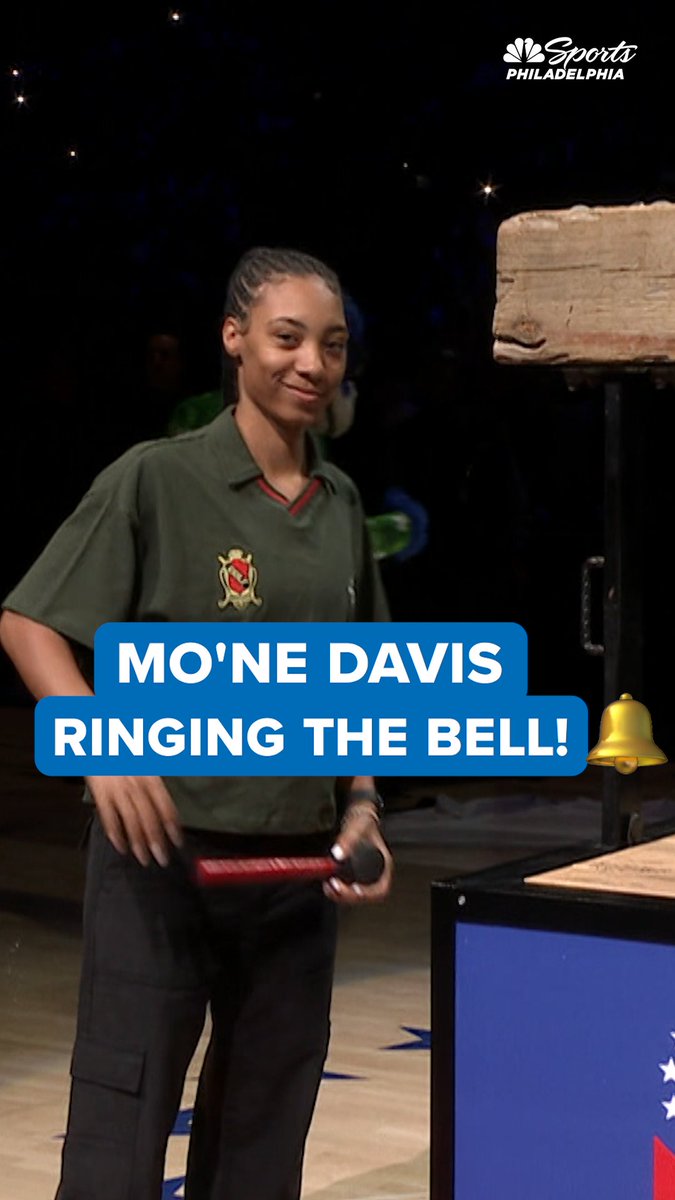 Former Little League Baseball World Series pitcher and Philly's very own, Mo'ne Davis, rings us in to start the night 🔔