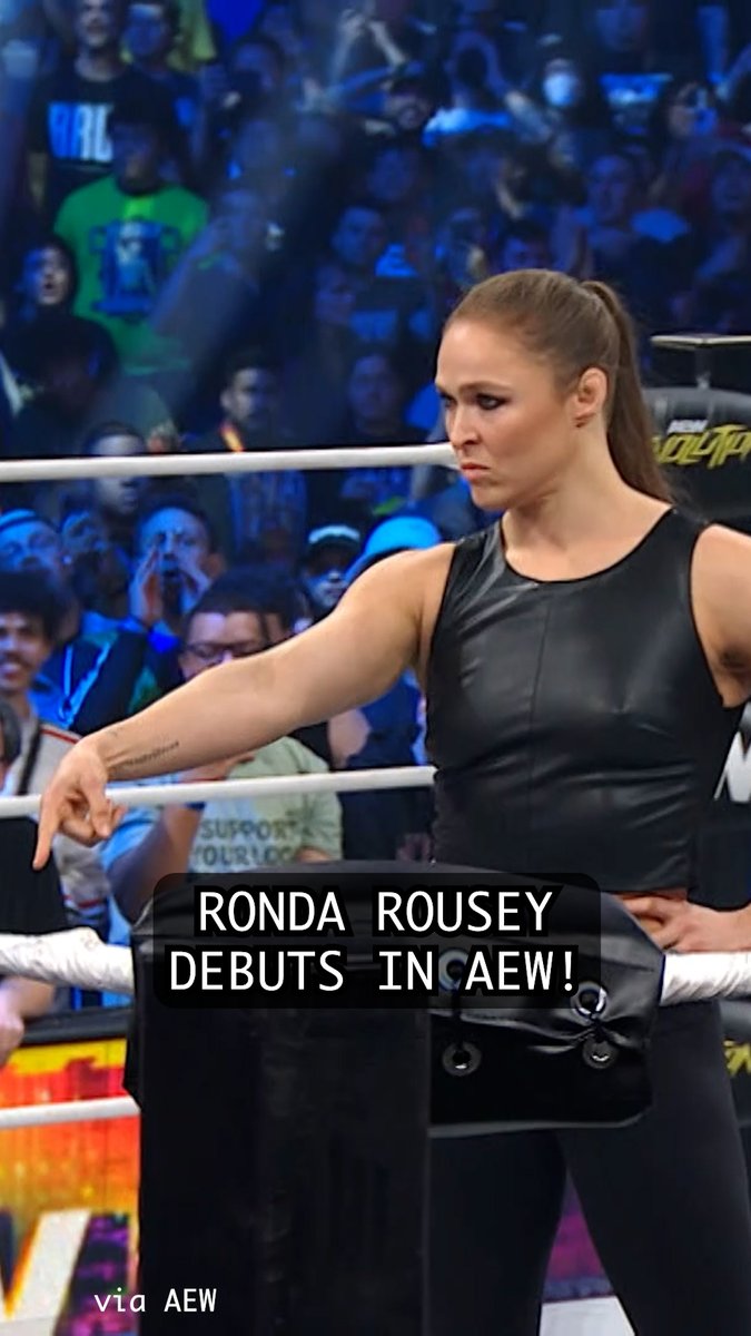 Ronda Rousey makes her pro wrestling return at #AEWRevolution!