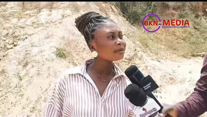 “We send naked pictures to our boyfriends and this has saved my relationship.” A young lady expresses gratitude to Hon. Joseph Azumah, Member of Parliament for Akrofuom, for providing free Wi-Fi in their community, saying it helps her send naked pictures to her boyfriend.