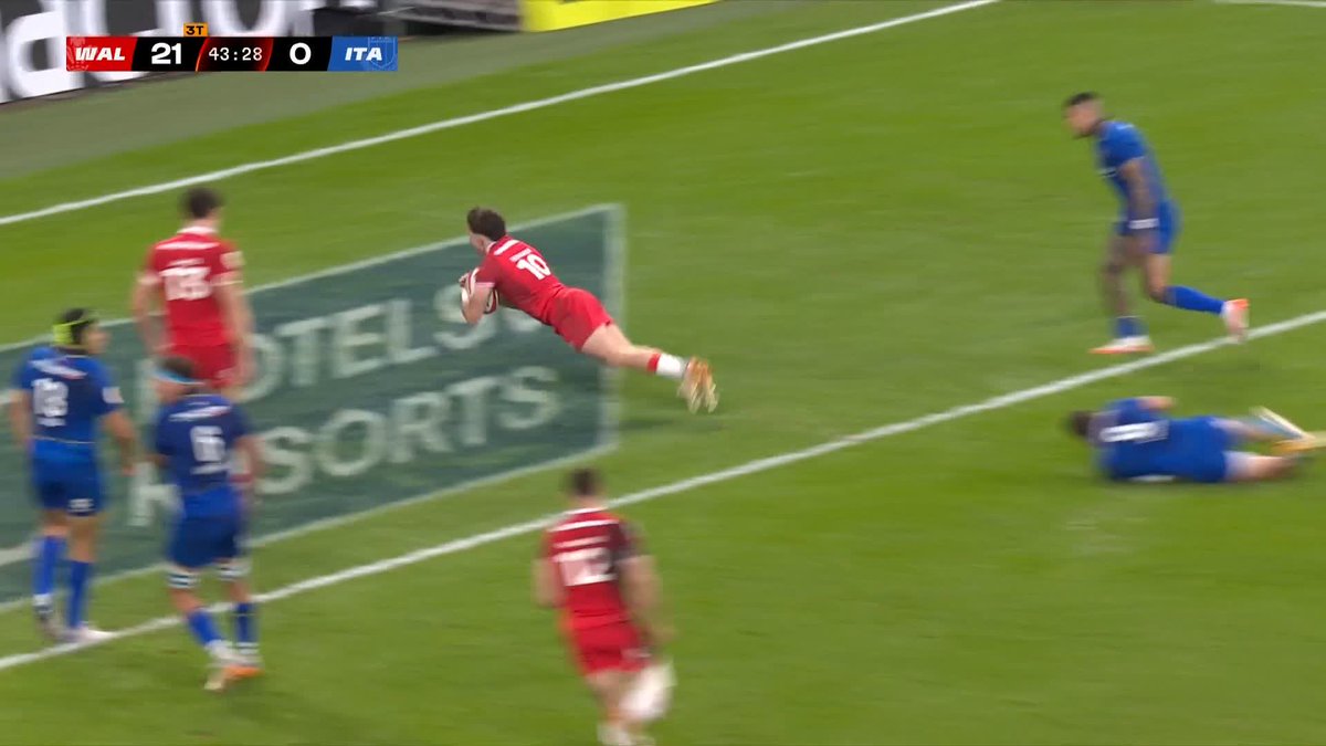 Wales. Clinical. 🏴󠁧󠁢󠁷󠁬󠁳󠁿 Is this a new dawn for this Welsh side? 🌅 #ITVRugby | #GuinnessM6N