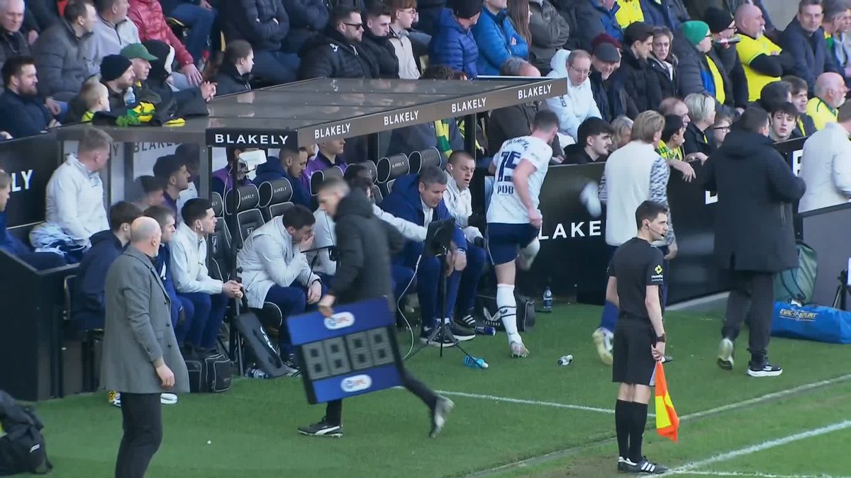"What is he doing?!" Preston's Jordan Thompson was caught kicking a bottle at the head of a Norwich fan on Saturday... 👀😳