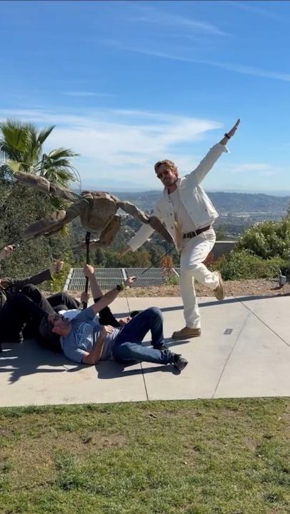 Ryan Gosling throws a Hail Mary to fix the La La Land poster in honor of the 10th anniversary, thanks to Rocky… and his jazz hands. #ProjectHailMary