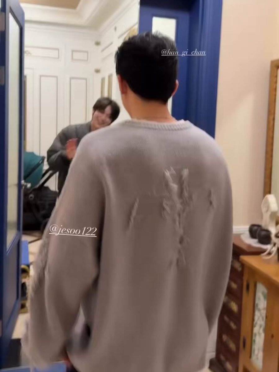 Euisoo &amp; Gichan (#WhereYourEyesLinger) met at the supporting actress’s house and played with her son! 🥹