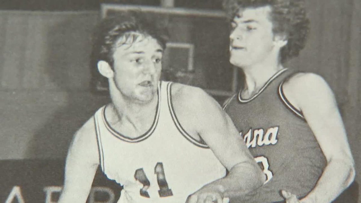 Thad Matta dreamed of being the head coach at Hoopeston High School. He settled for 21 seasons as a college head coach 😊 The Journey spotlighted the recently retired and former Ohio State Hoops coach's legendary prep career in this 2013 segment 👇