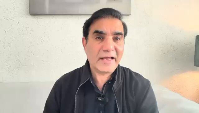 مجھے لگتا ہے کہ آئندہ چند دنوں میں سین repeat ہونے والا ہے جیسے بھارت کی مدد ٹرمپ نے کی تھی اور پاکستان سے جنگ میں جان چھڑائی تھی اب مجھے لگتا ہے ٹرمپ چاچو اور فیلڈمارشل جو فون کرکے کہے گا کہ میری ایران سے جان چھڑادو اور پاکستان یہ کردار ادا بھی کرسکتا ہے کیوں کہ ہمیں ایران کا دکھ ہے وہاں معصوم بچیوں کو نشانہ بنایا گیا،اب ٹرمپ کو راستہ نظر نہیں آرہا