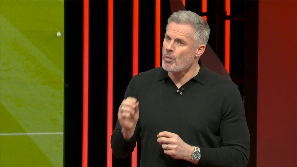 "I felt there was a big shift yesterday" "The booing at the end was proper booing" Jamie Carragher believes it will be difficult for Arne Slot to win the Liverpool supporters back 😬