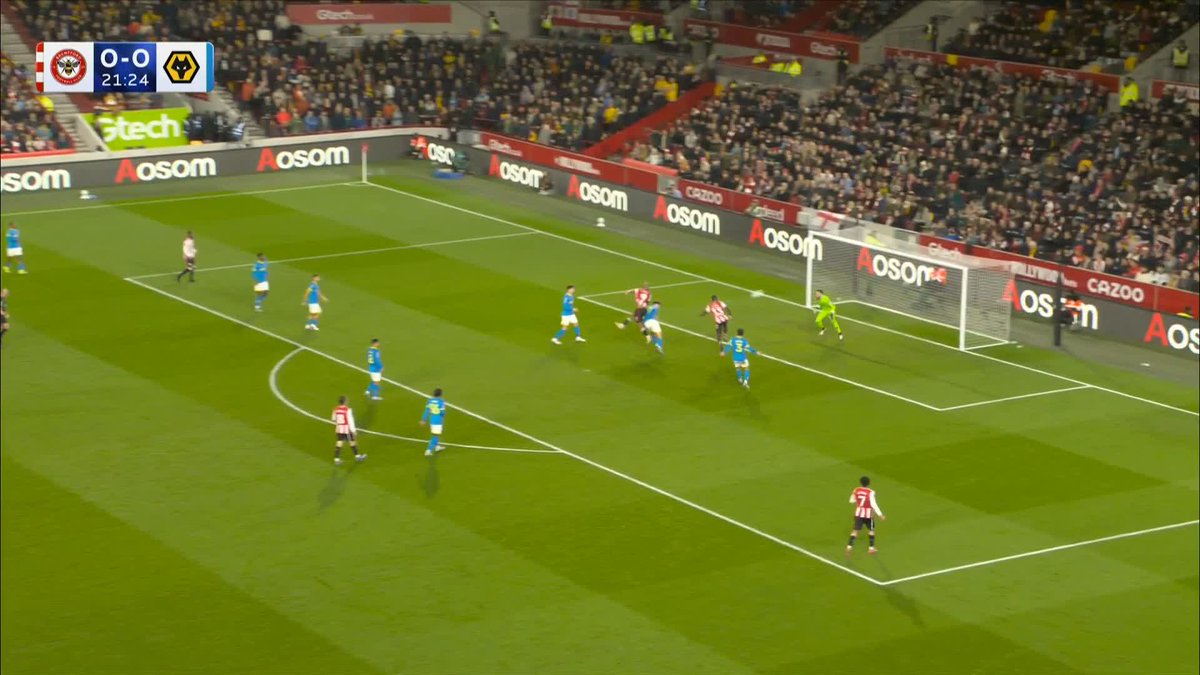 Michael Kayode scores his first goal for Brentford! 🐝