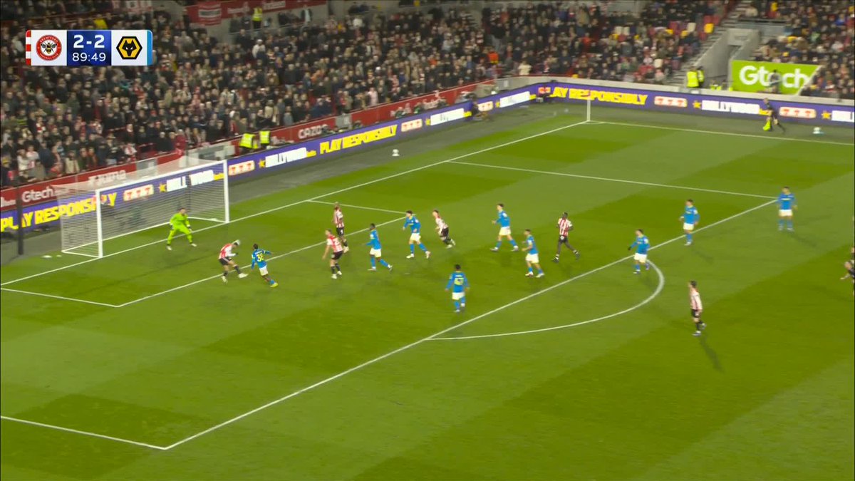 "He has to score" Reiss Nelson squanders a massive opportunity to win the game! 😧