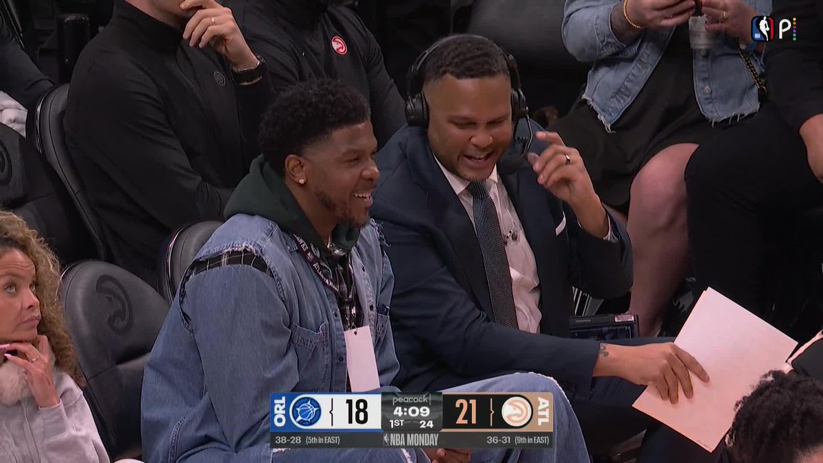Hawks legend Joe Johnson getting love and jokes from the On The Bench crew. 😅