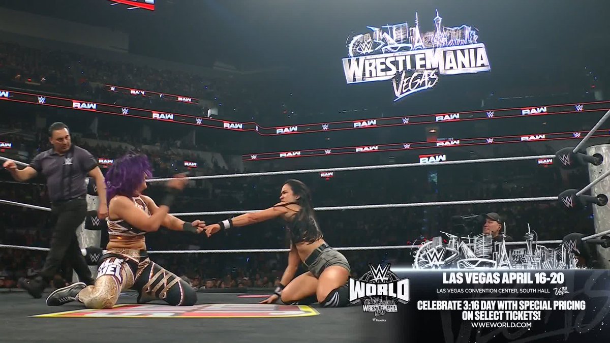 Friendship has been thrown out the window in this match! 🫡 AJ Mendez | Bayley