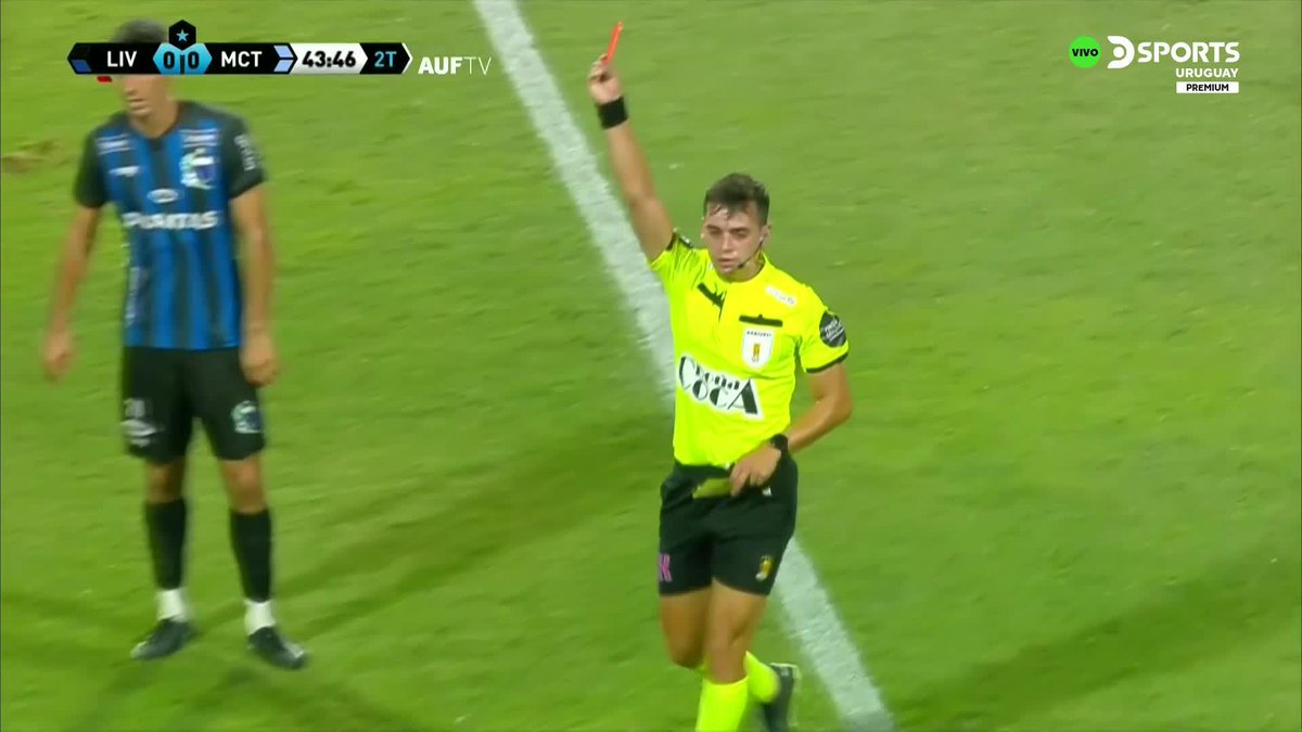 ¡¡INSÓLITA EXPULSIÓN DE MARCELO MÉNDEZ!! El entrenador de City Torque REVENTÓ la pelota ni bien salió del terreno de juego y vio la roja. Antes de retirarse, pidió disculpas. #LigaUruguayaEnDSPORTS Disponible en los canales 301 y 302