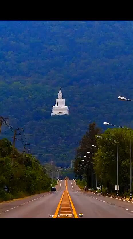 ผ่านไปลองขับเข้าไปชมนะ ช่วงเช้าหน้าฝนจะสวยครับ #หลวงพ่อขาว #กลางดงปากช่อง