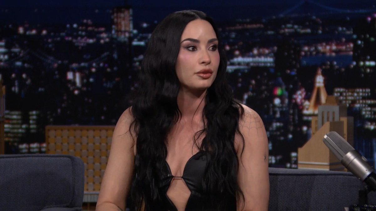 After her own experiences with an eating disorder, Demi Lovato hopes her new book One Plate at a Time brings joy and freedom with food to readers who are in recovery from disordered eating. #FallonTonight
